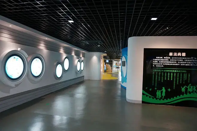 如何在展廳設計中巧妙應用燈光